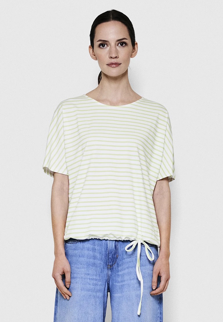 camiseta de cuello redondo